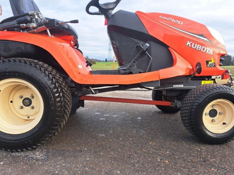 Kubota GR 2120