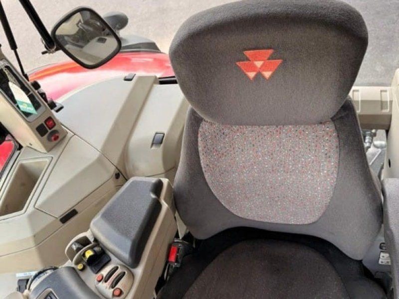 Massey Ferguson 8737