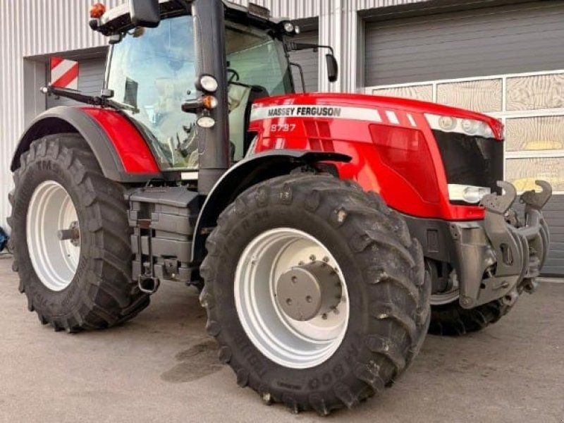 Massey Ferguson 8737