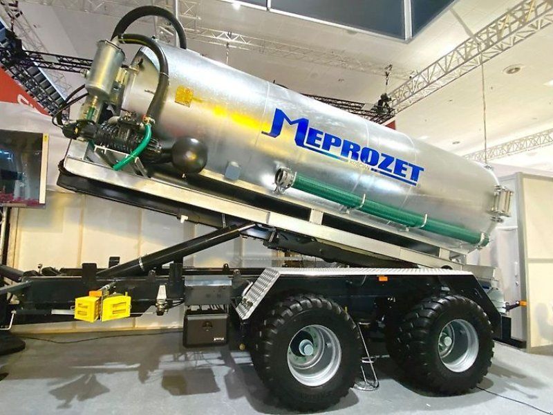 Meprozet Multilift Hakenlift-Güllefass 14000l Agritechnica