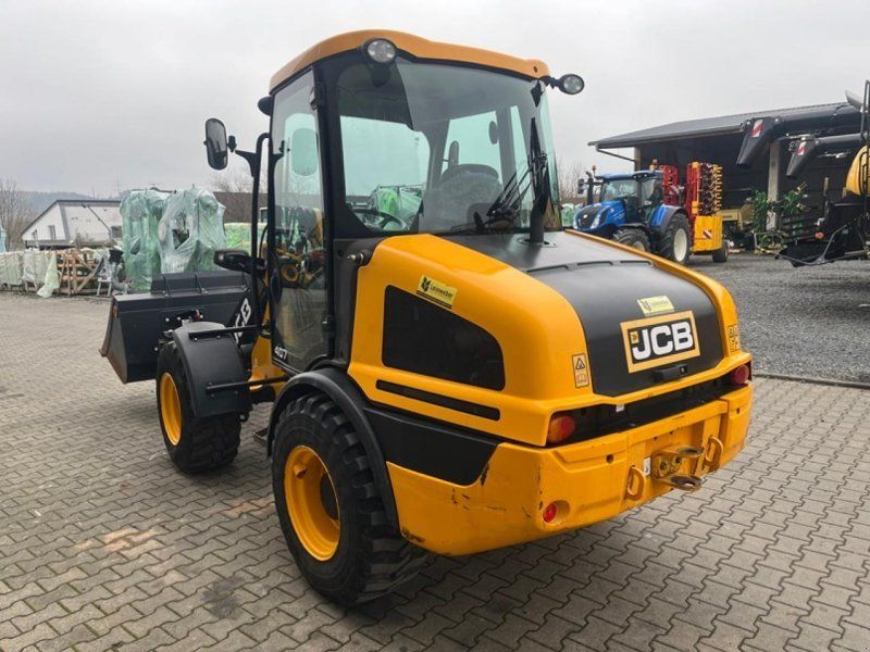 JCB 407