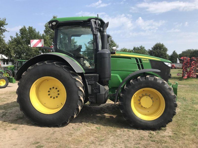 John Deere 7310R