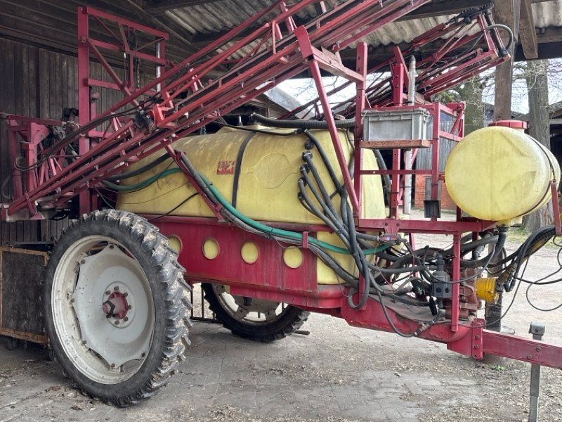 Hardi TZY 2400   Müller Spraydos