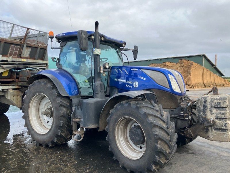 New Holland T7.270 BluePower