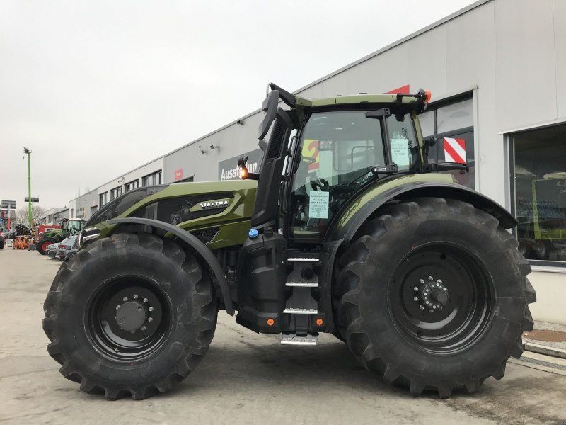 Valtra Q305