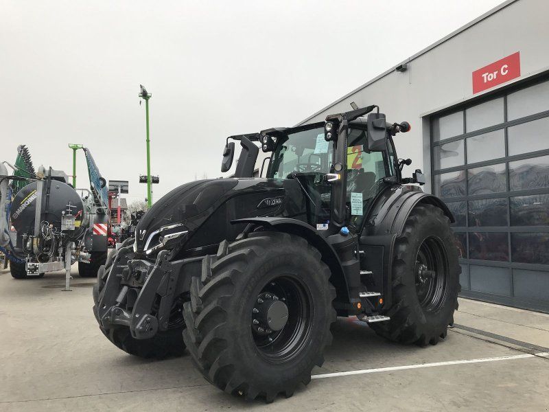 Valtra Q305