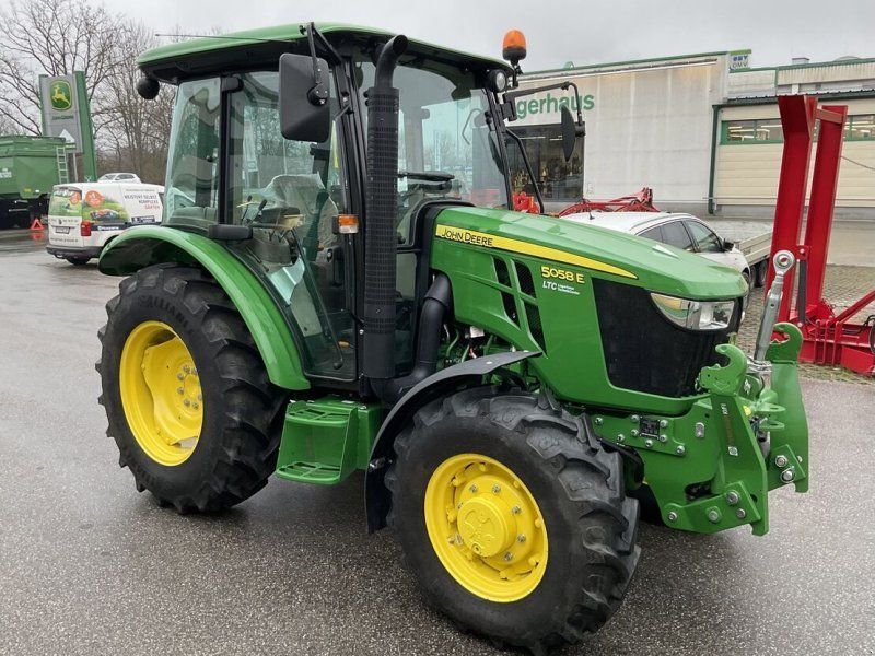 John Deere 5058E