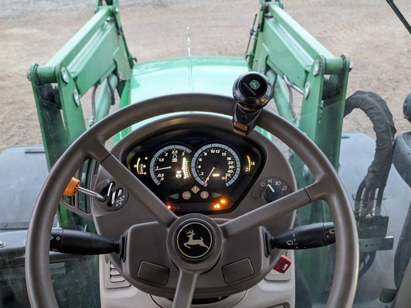 John Deere 6130R