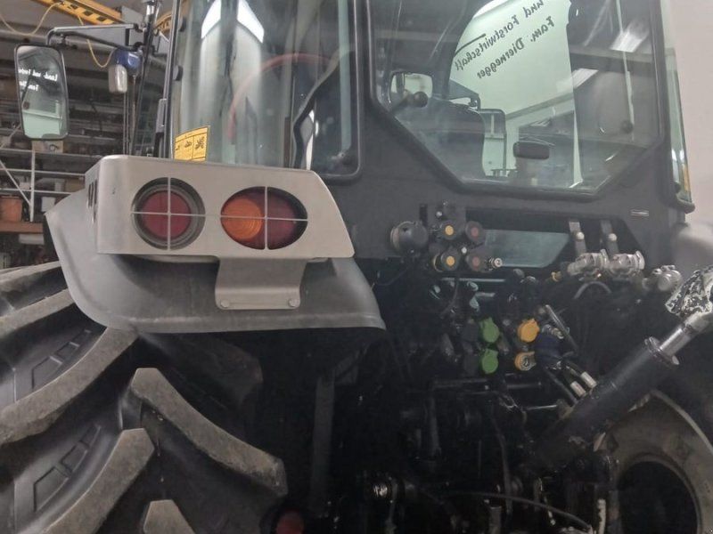 T4110 mit Frontlader