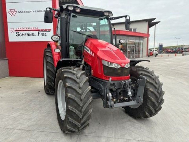 Massey Ferguson 5711 SL Dyna-4 Essential