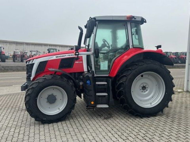 Massey Ferguson 6S 135 Dyna 6