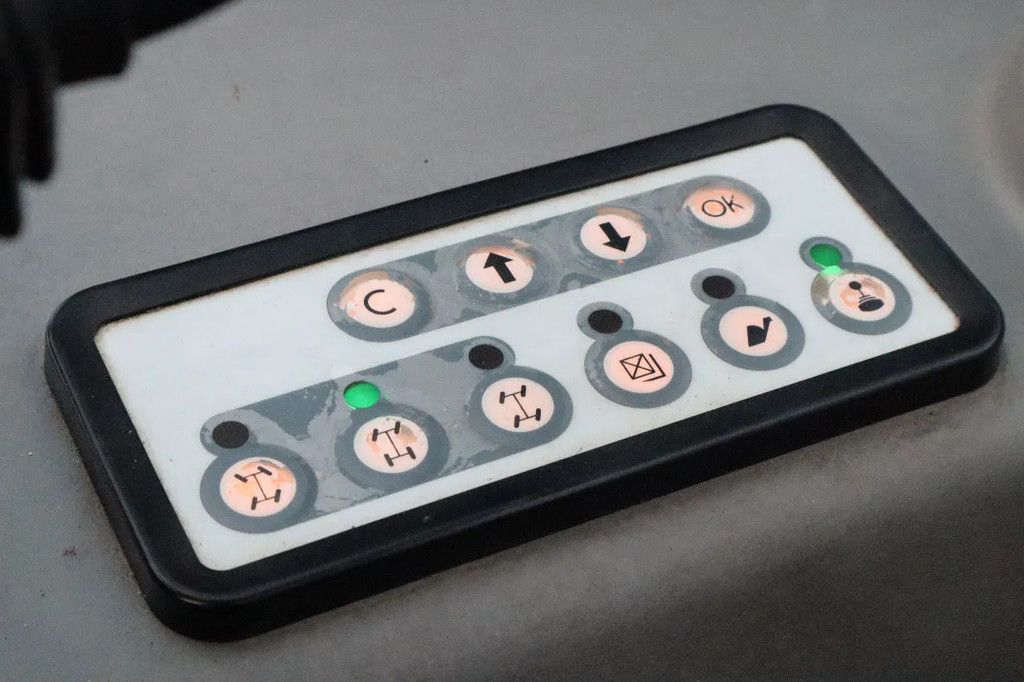 JLG 4017 PS | FORKS | GOOD TIRES