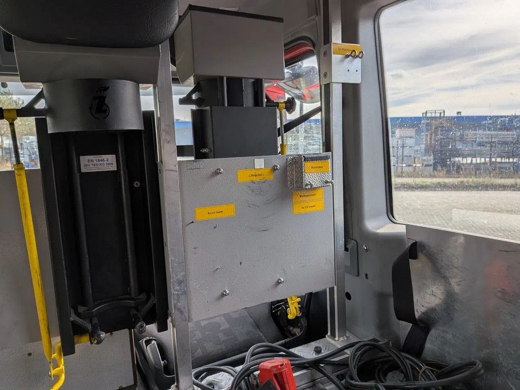 Mercedes-Benz NG 1626 V8