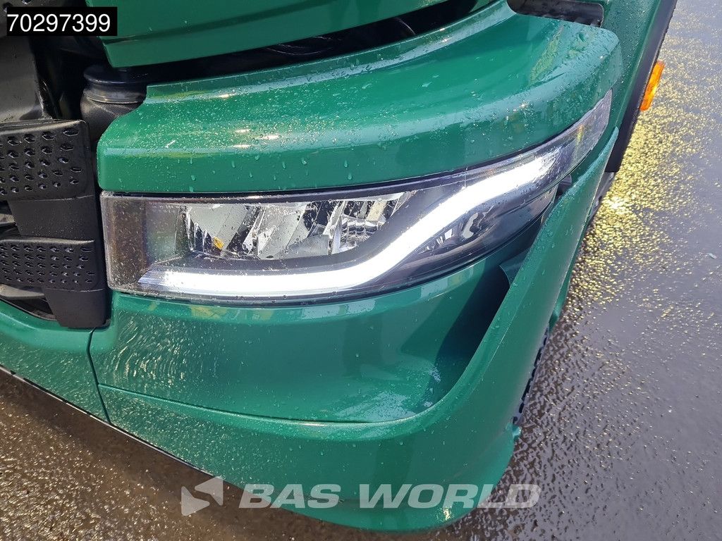 Iveco S-Way 360 4X2 NEW! 18T Wielton Curtainsider Automatic Euro 6