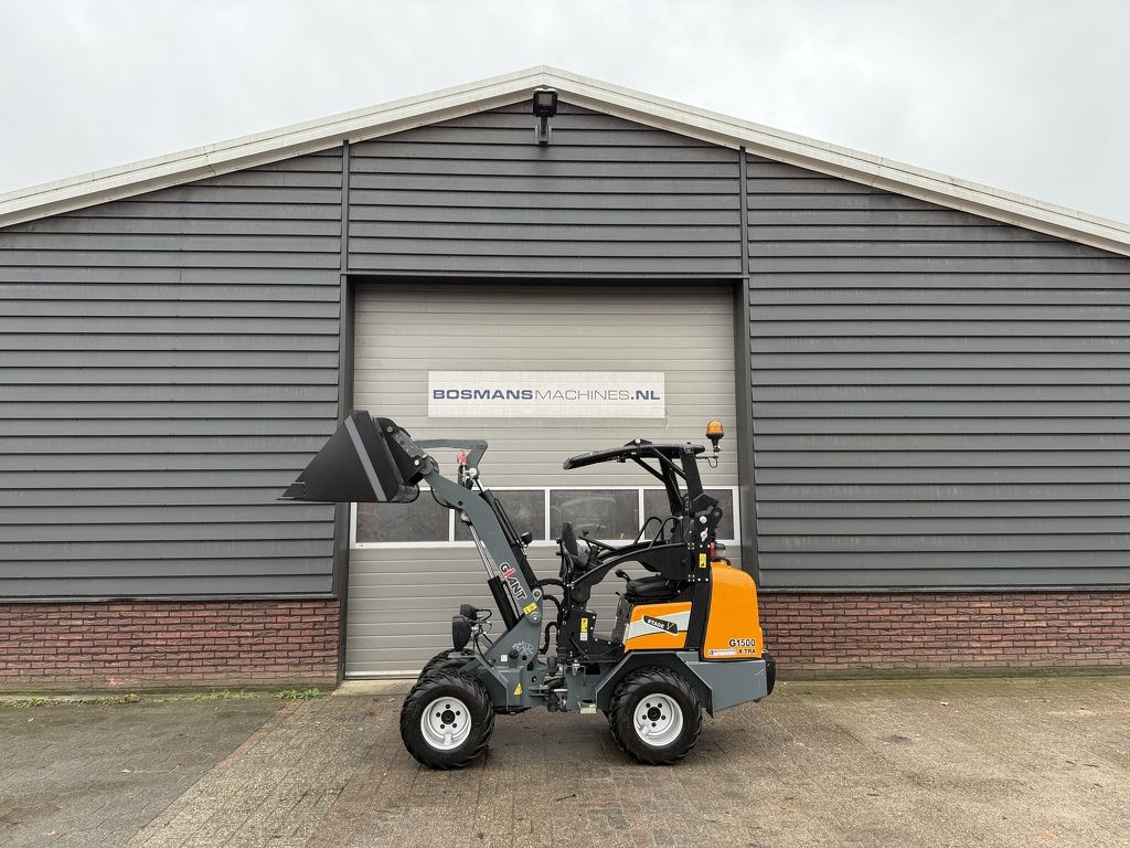 Giant G1500 X-TRA minishovel / kniklader BJ 2024