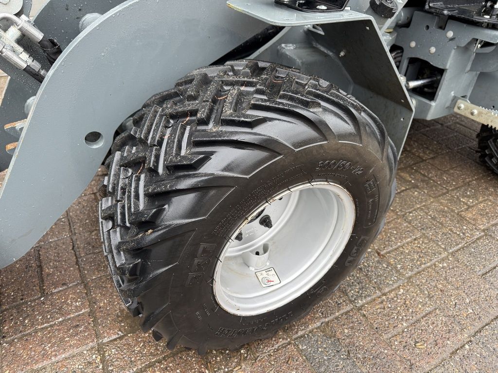 Giant G1500 X-TRA minishovel / kniklader BJ 2024