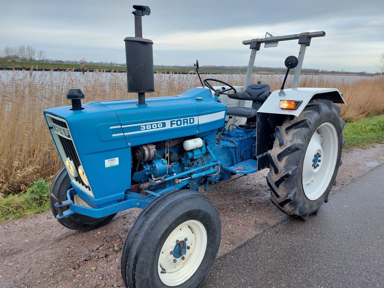 Ford 3600 met STUURBEKRACHTIGING