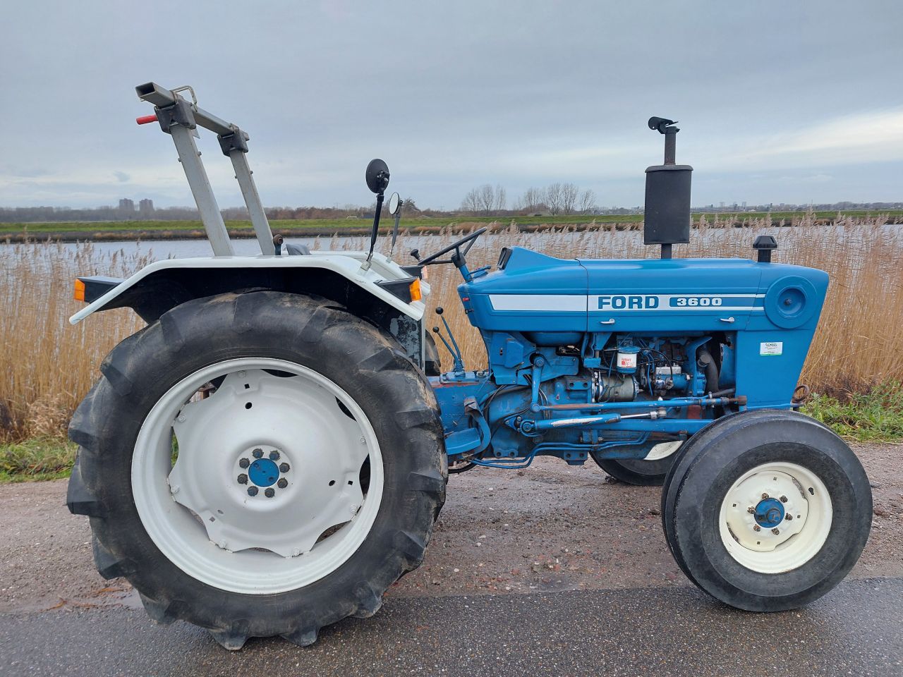 Ford 3600 met STUURBEKRACHTIGING