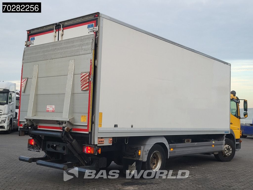 Mercedes Atego 1324 4X2 13tonner Thermo-King T-1200R Manual 1500kg Tailgate Euro 5