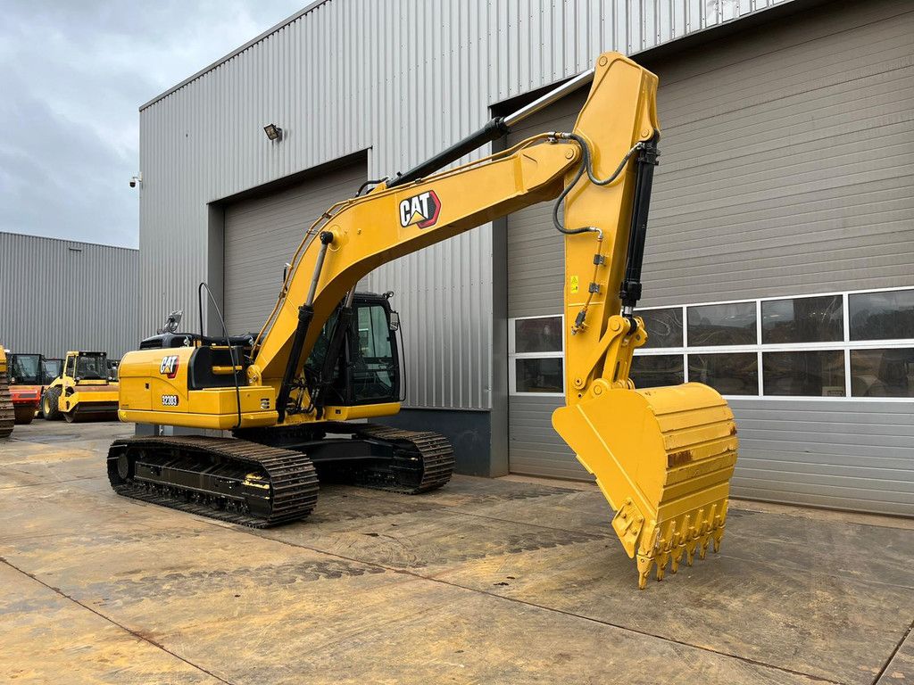 Caterpillar 323D3