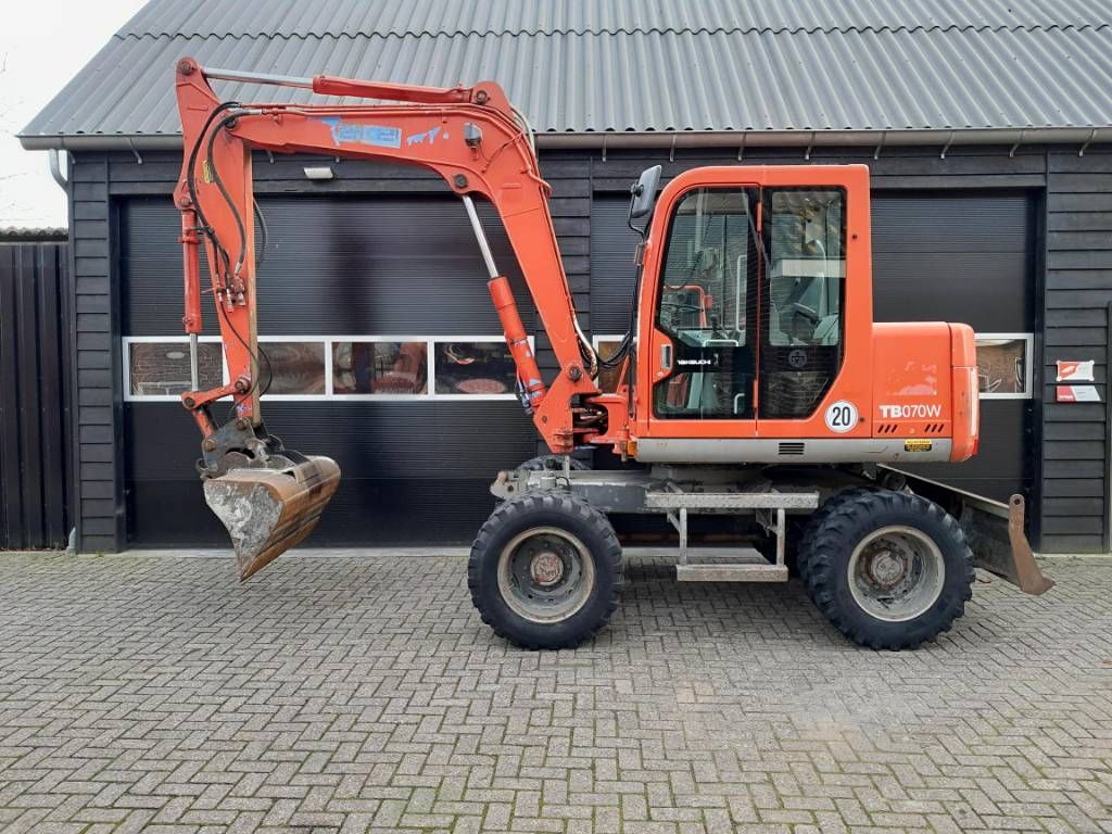 Takeuchi TB070 mobiele kraan graafmachine
