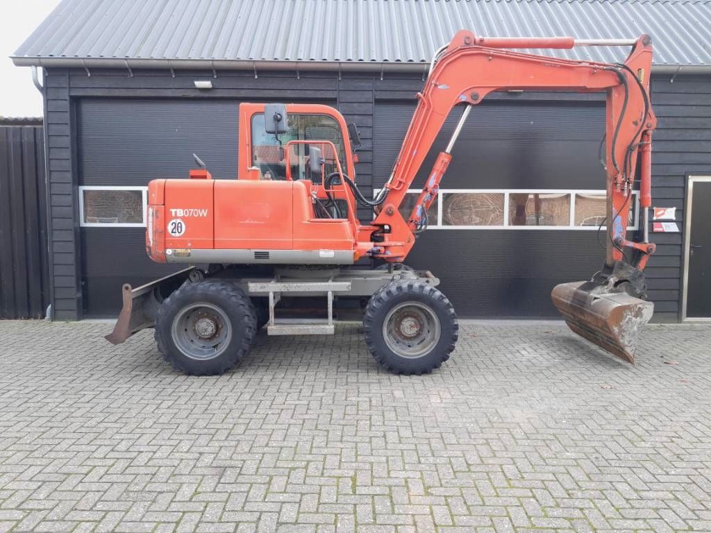 Takeuchi TB070 mobiele kraan graafmachine
