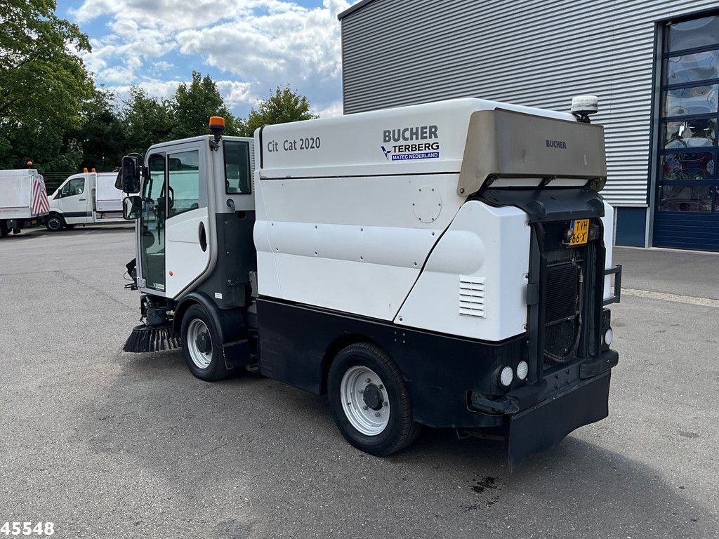 Bucher Citycat 2020 with 3-rd brush