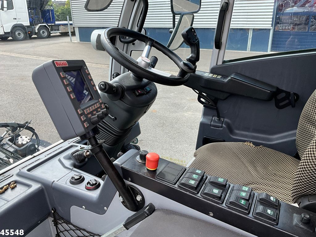 Bucher Citycat 2020 with 3-rd brush