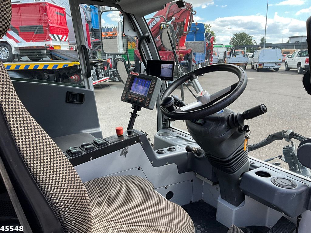 Bucher Citycat 2020 with 3-rd brush