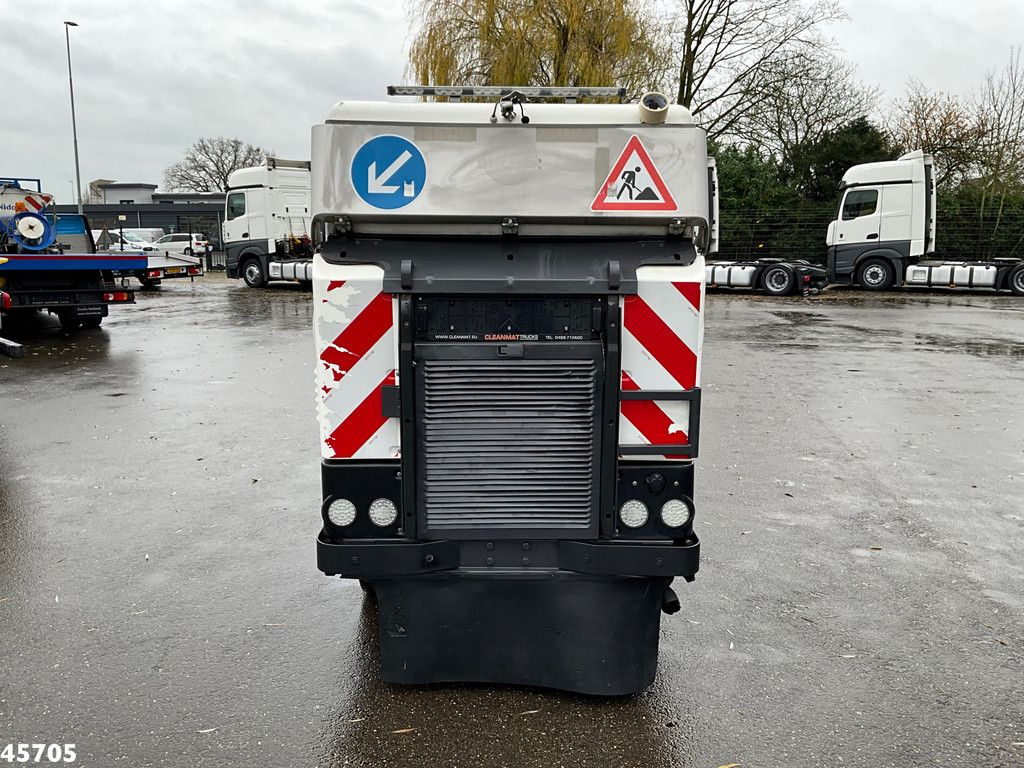 Bucher Citycat 2020 with 3-rd brush