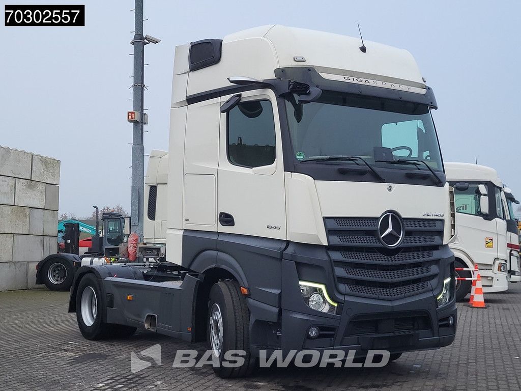 Mercedes Actros 1845 4X2 GigaSpace Retarder MirrorCam Navi Euro 6