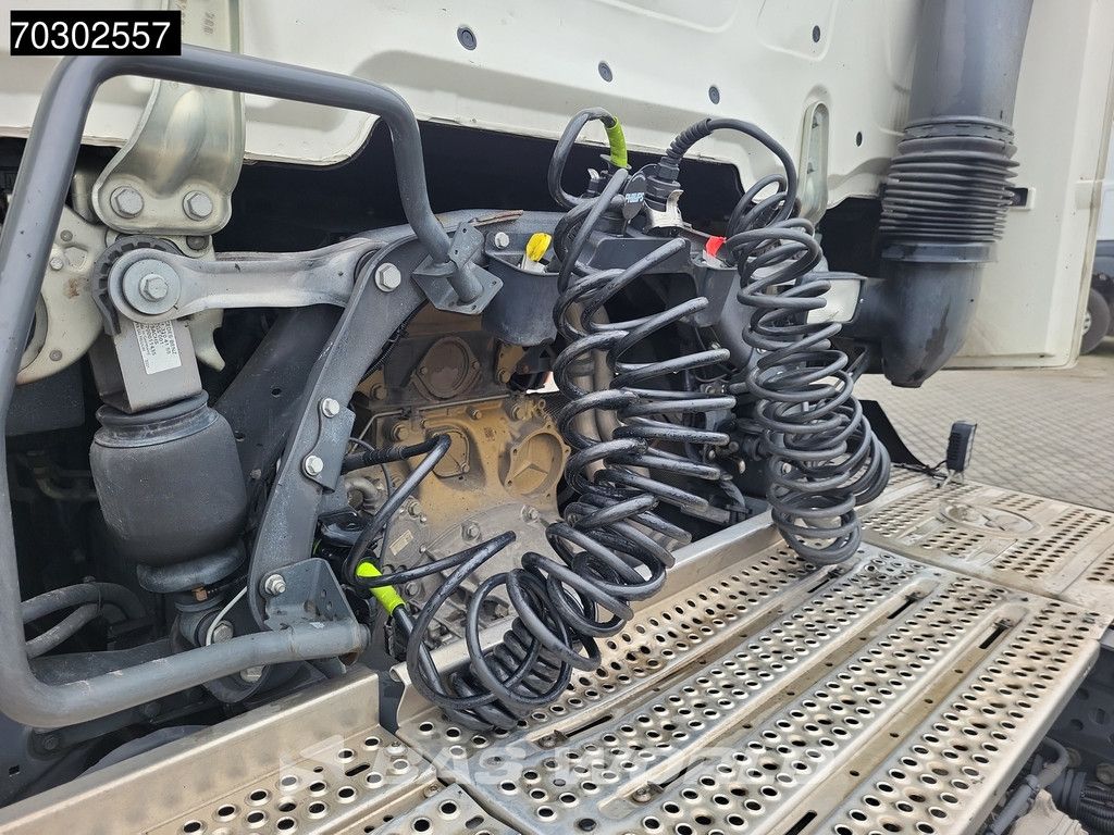 Mercedes Actros 1845 4X2 GigaSpace Retarder MirrorCam Navi Euro 6