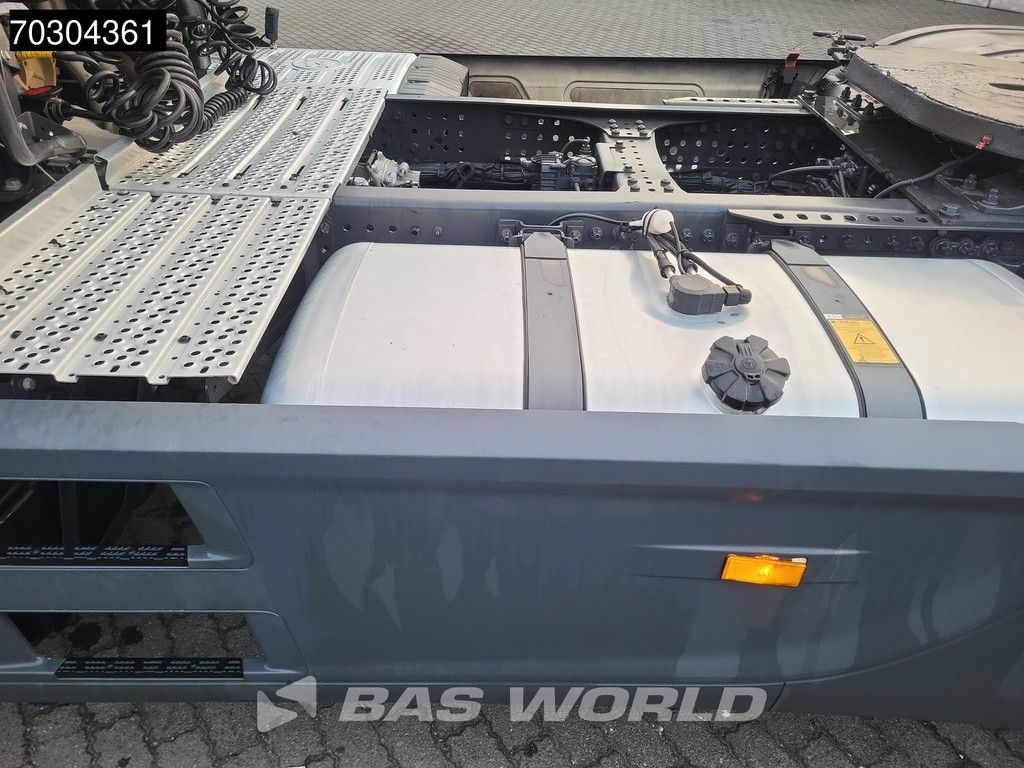 Mercedes Actros 1845 4X2 GigaSpace Retarder MirrorCam Navi Euro 6