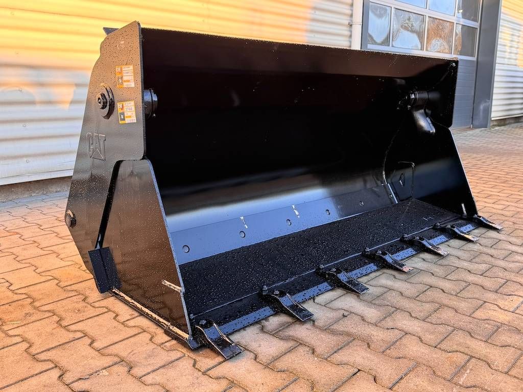 CAT 906 - 908 Multipurpose Bucket