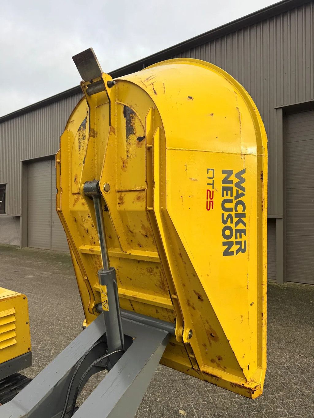 WACKER NEUSON DT 25 2850 KG RUPS DUMPER Mini dumper
