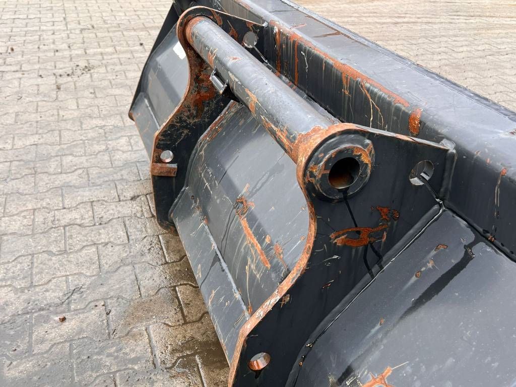 Manitou Laadbak - Bucket - Ladeschaufel