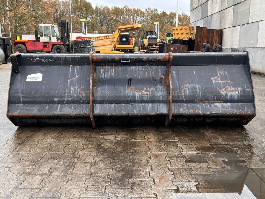 Manitou Laadbak - Bucket - Ladeschaufel