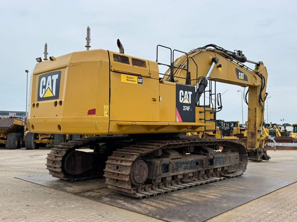 Caterpillar 374FL