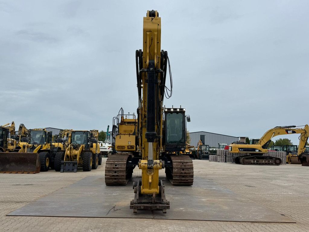 Caterpillar 374FL
