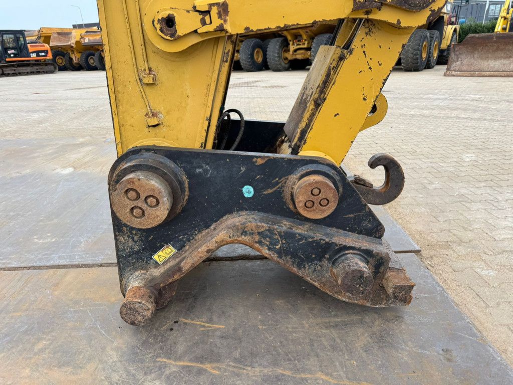 Caterpillar 374FL