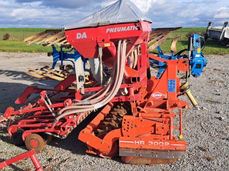 Kuhn HR 3002D +Accord DA Pneumatic