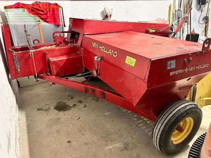 New Holland 366