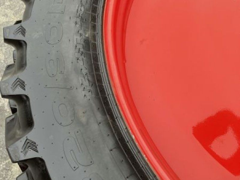 Alliance 320/85 R32 U. 320/90 R46 ALLIA