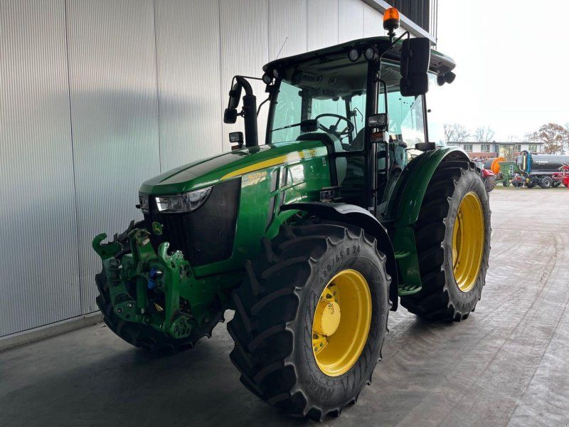 John Deere 5075 M