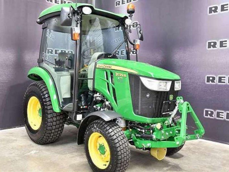 John Deere 3039R TRAKTOR