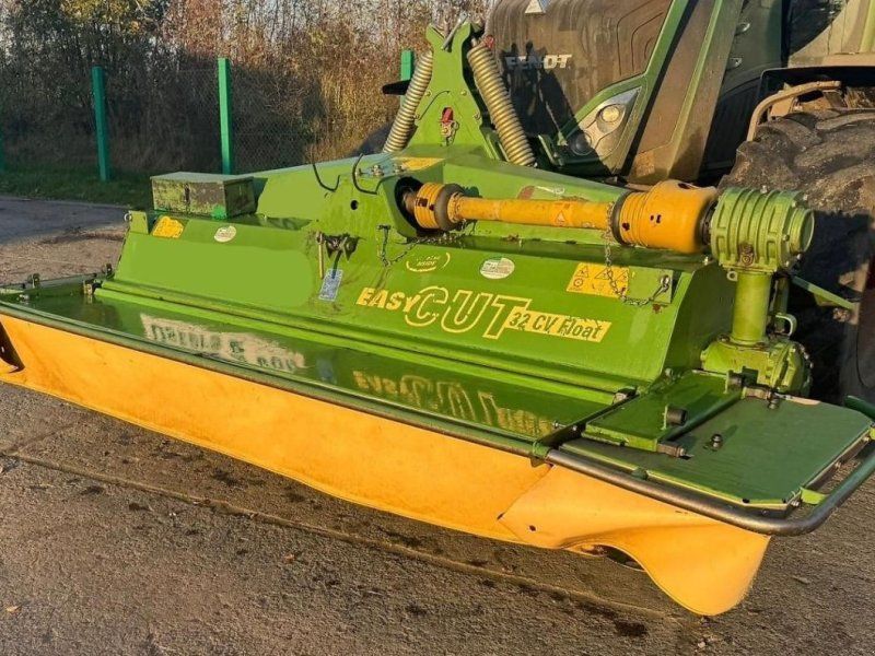 Krone Easy Cut 9140CV und Easy 32Cut CVF Schwadzusammenführung