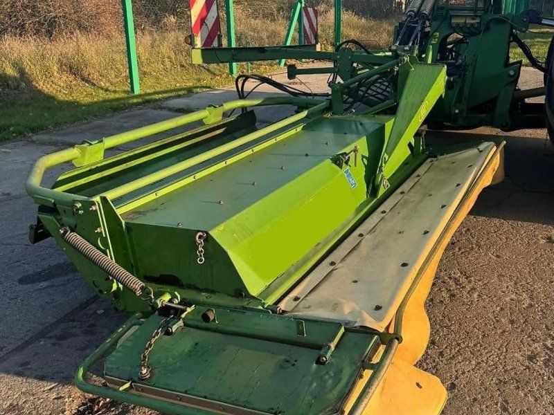 Krone Easy Cut 9140CV und Easy 32Cut CVF Schwadzusammenführung