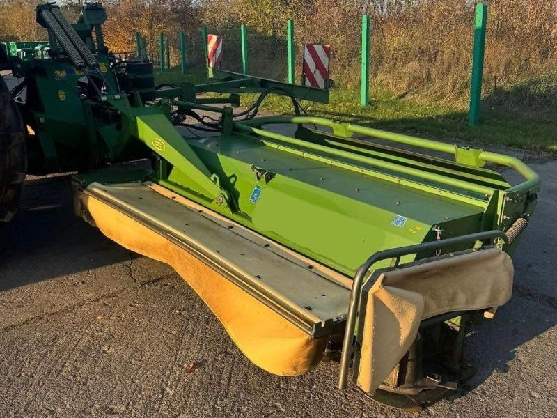 Krone Easy Cut 9140CV und Easy 32Cut CVF Schwadzusammenführung