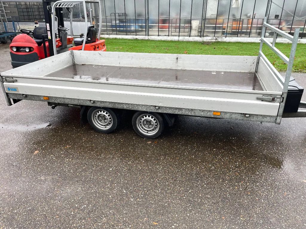 Hapert Aanhangwagen 4m x 2m met zeischotten topstaat!