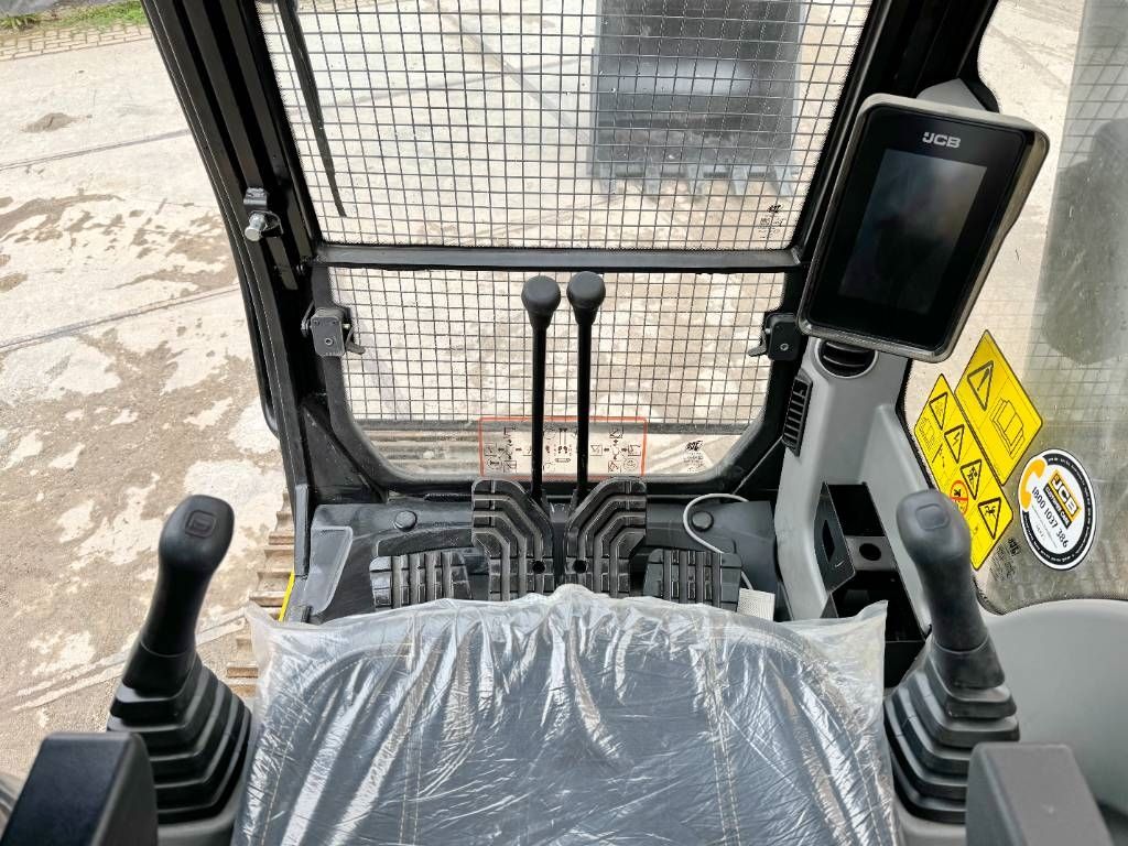 JCB 215LC - New / Unused / Hammer Lines